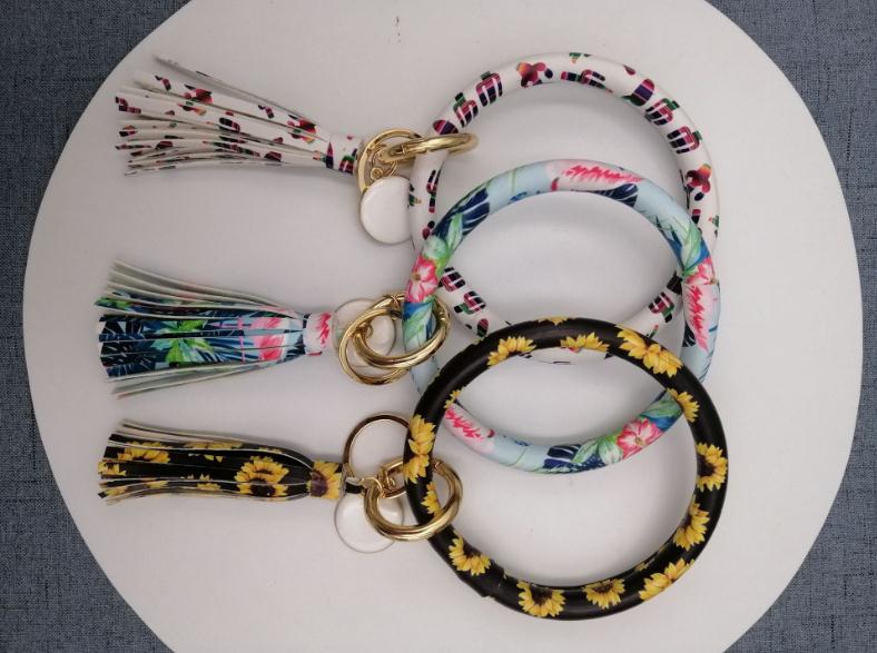 Sunflower Cactus Monogrammed K - огляд і ціна Monogram Keychain Leather