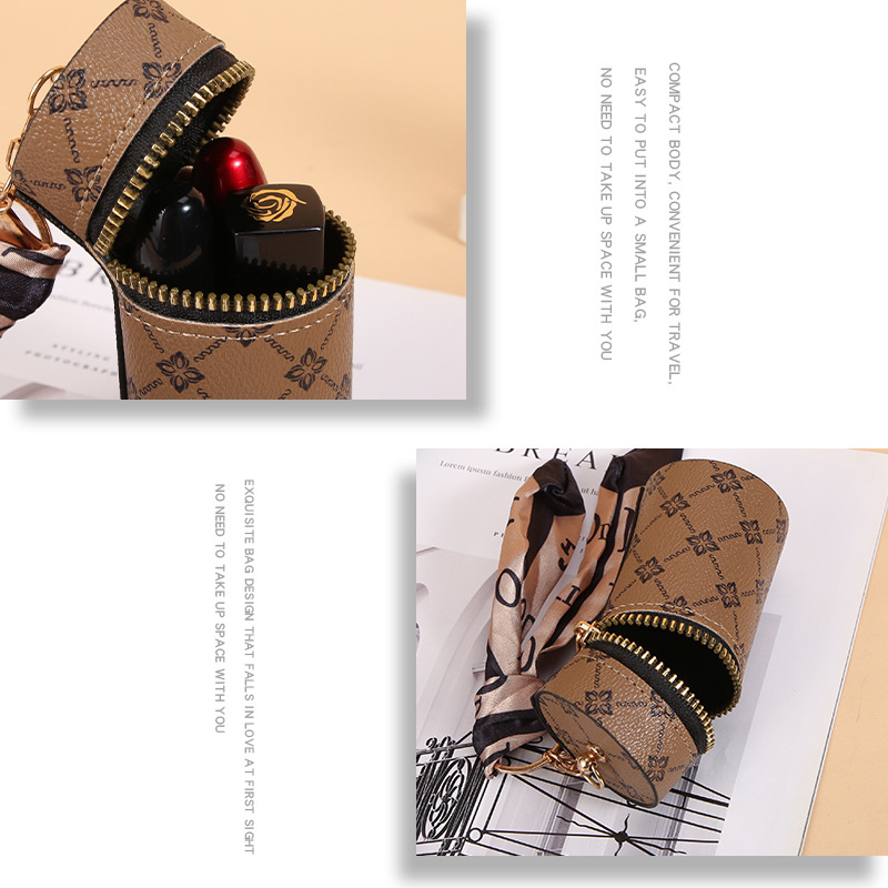 Scarf Pattern Lipstick Keychai - огляд і ціна Monogram Keychain Leather