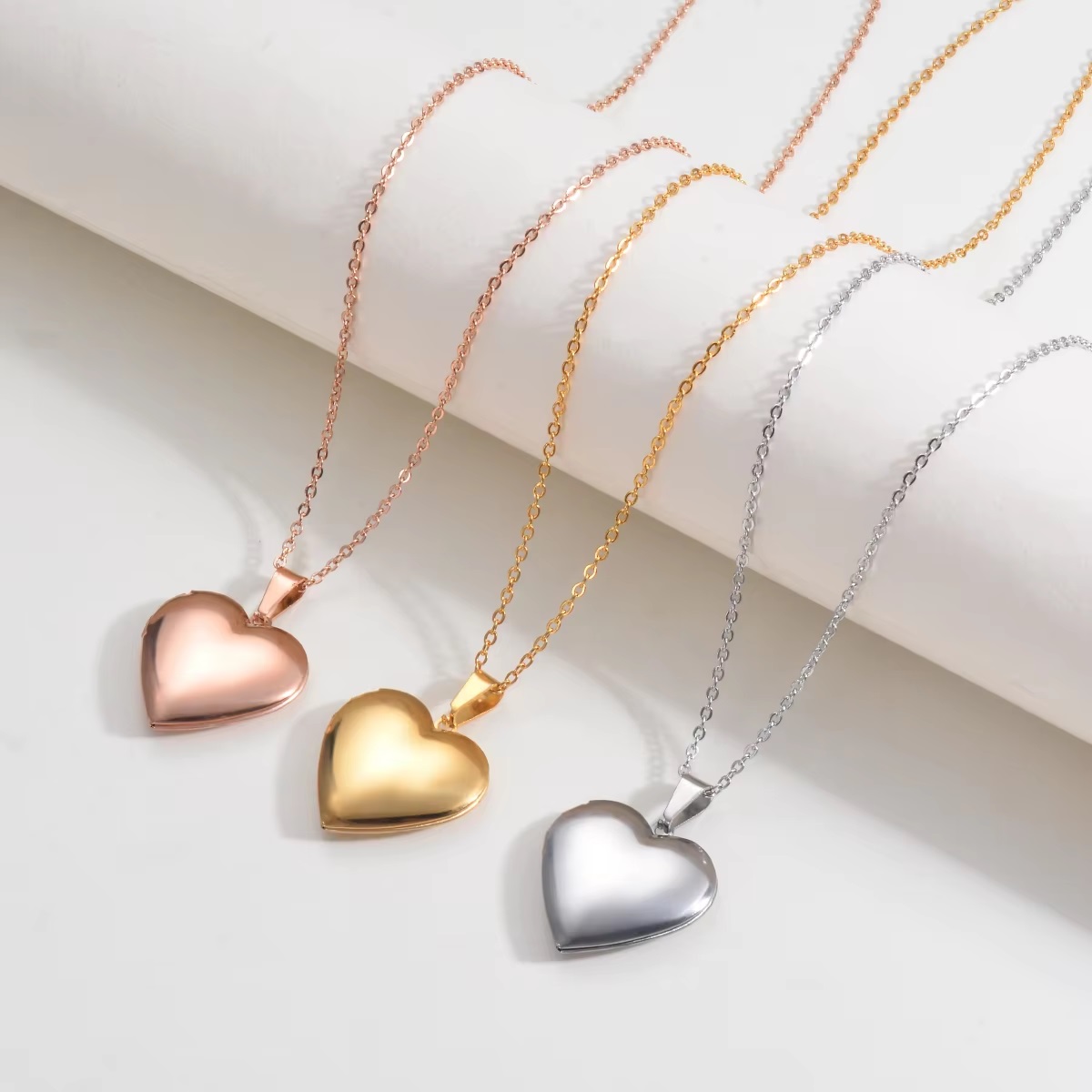 Custom Personalized Heart Birt - огляд і ціна Birth Flower Necklace