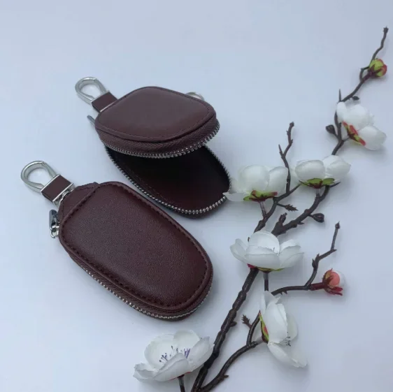Monogram Print PU Leather Car  - огляд і ціна Monogram Keychain Leather